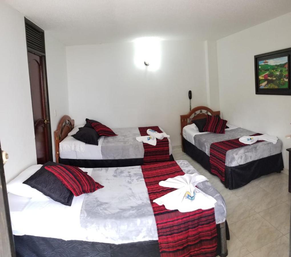 לה וגה Hotel La Puerta Del Sol מראה חיצוני תמונה